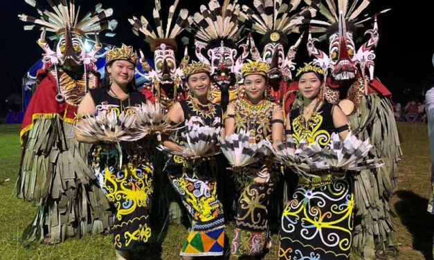 Adat Dayak Warisan Budaya Tetap Lestari Di Kalimantan