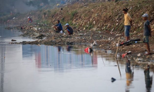 Sungai Jakarta Di Ambang Krisis: Penyebab Kerusakan
