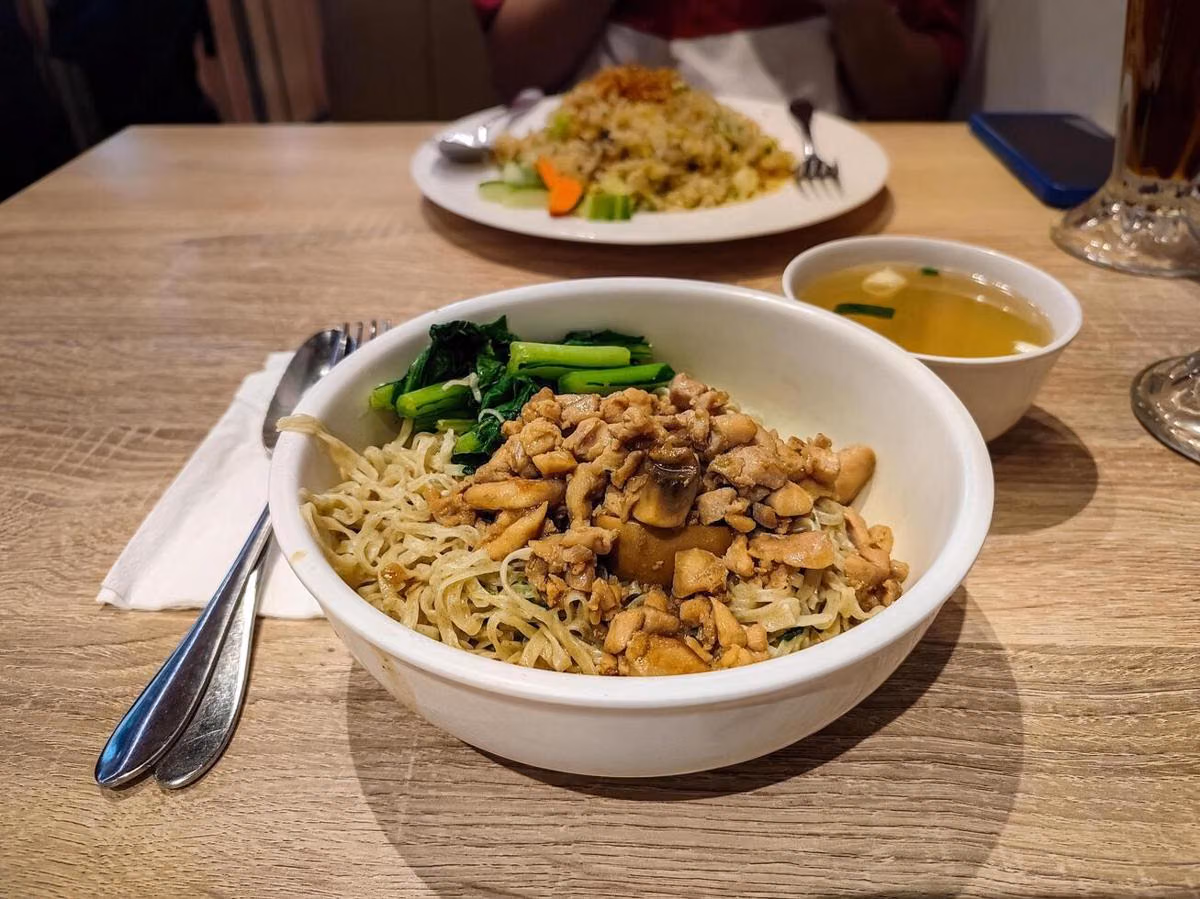 Bakmi VS Mie Pangsit: Apa Perbedaannya Dan Mana Jadi Favorit?