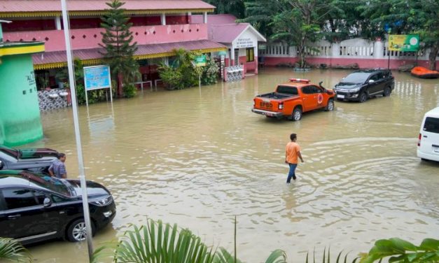 Banjir Di Medan Rendam Rumah Warga Dan Ganggu Transportasi