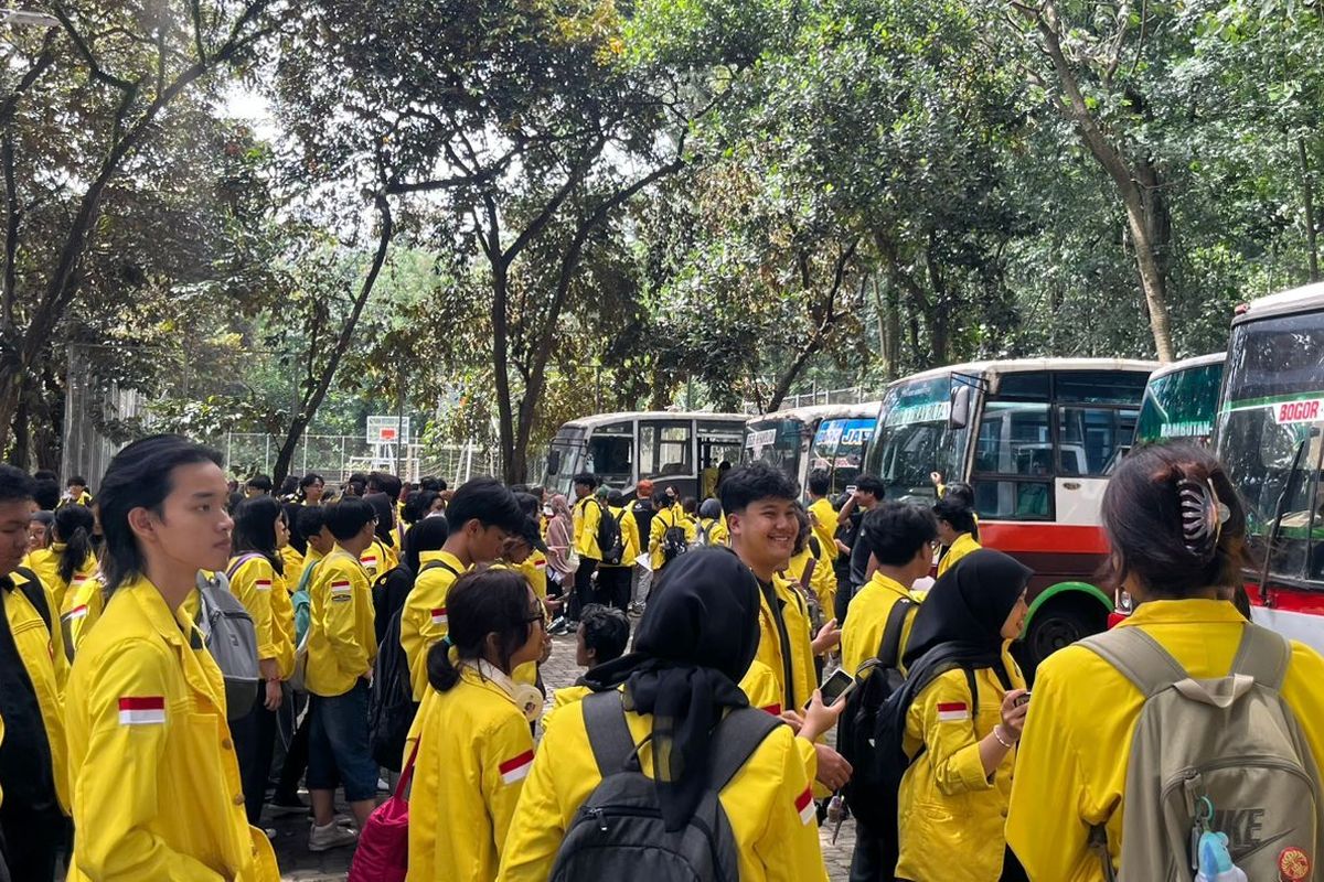 Mahasiswa UI Gelar Demo Di Bundaran HI, Kenaikan Harga BBM