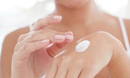 Waktu Yang Tepat Menggunakan Cream Tangan Agar Kulit Lembap