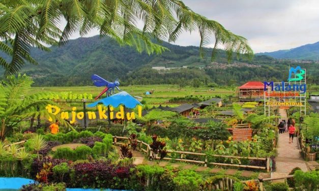 Mengembangkan Potensi Lokal Pariwisata Berbasis Masyarakat
