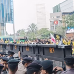 Pengamanan Demonstrasi: Peran Polisi Penggunaan Peralatan
